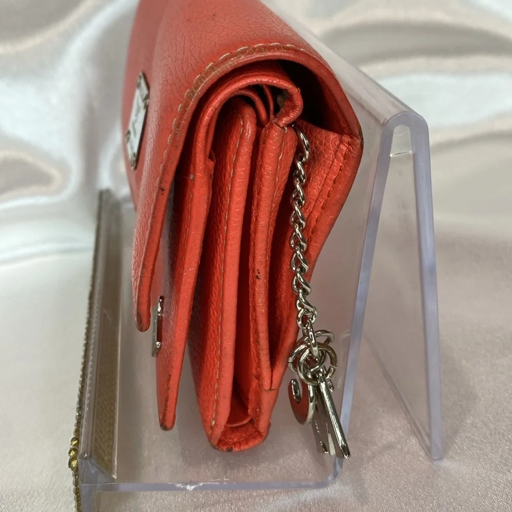 GUC  MCM WALLET